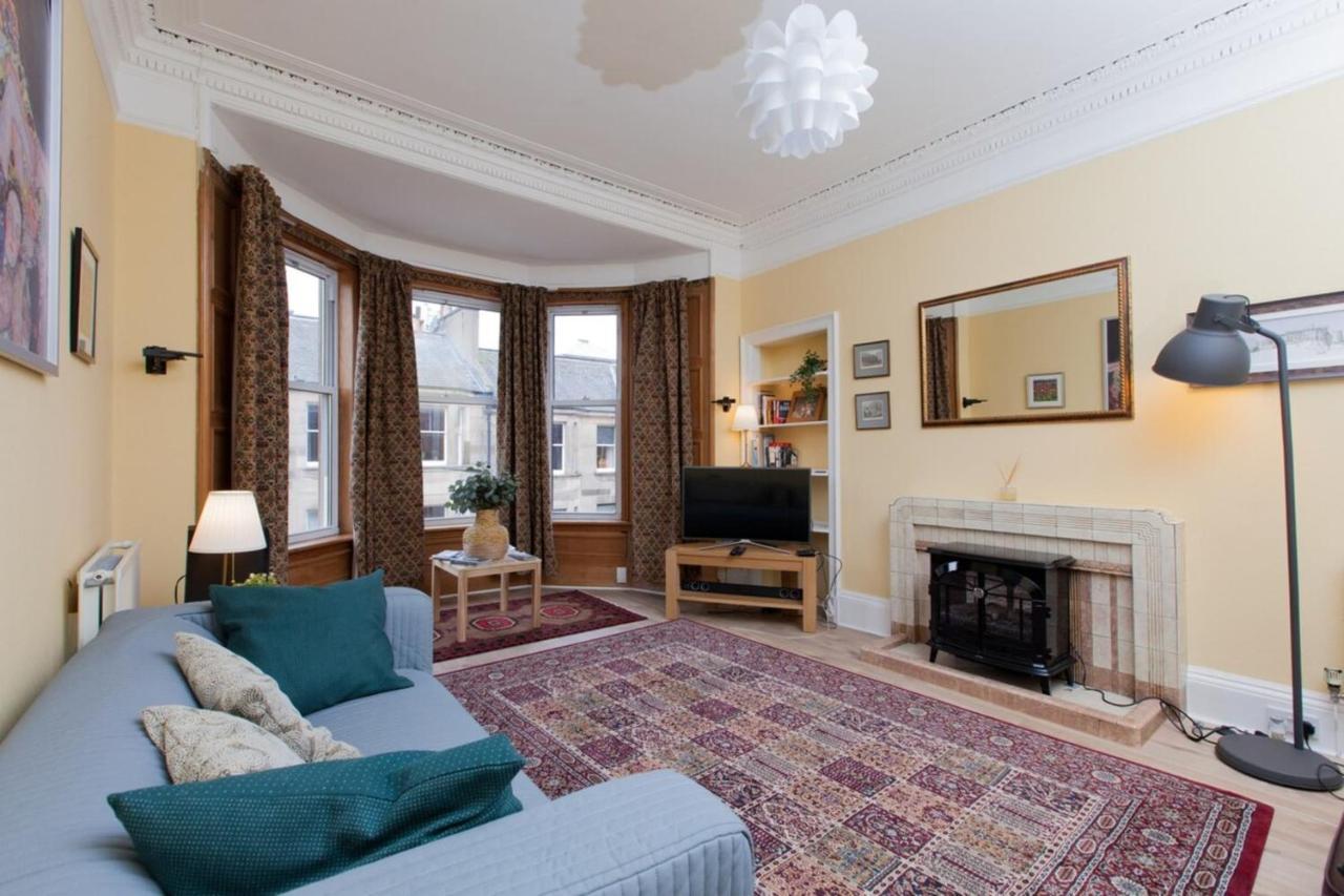 Elegant Traditional Edinburgh City Centre Flat Exterior photo