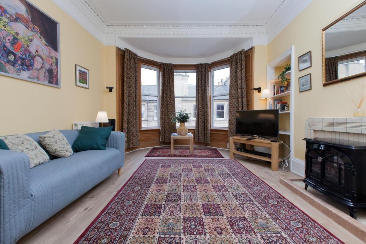 Elegant Traditional Edinburgh City Centre Flat Exterior photo
