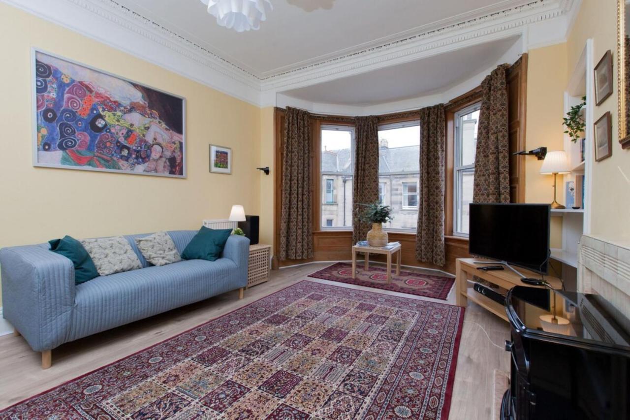 Elegant Traditional Edinburgh City Centre Flat Exterior photo