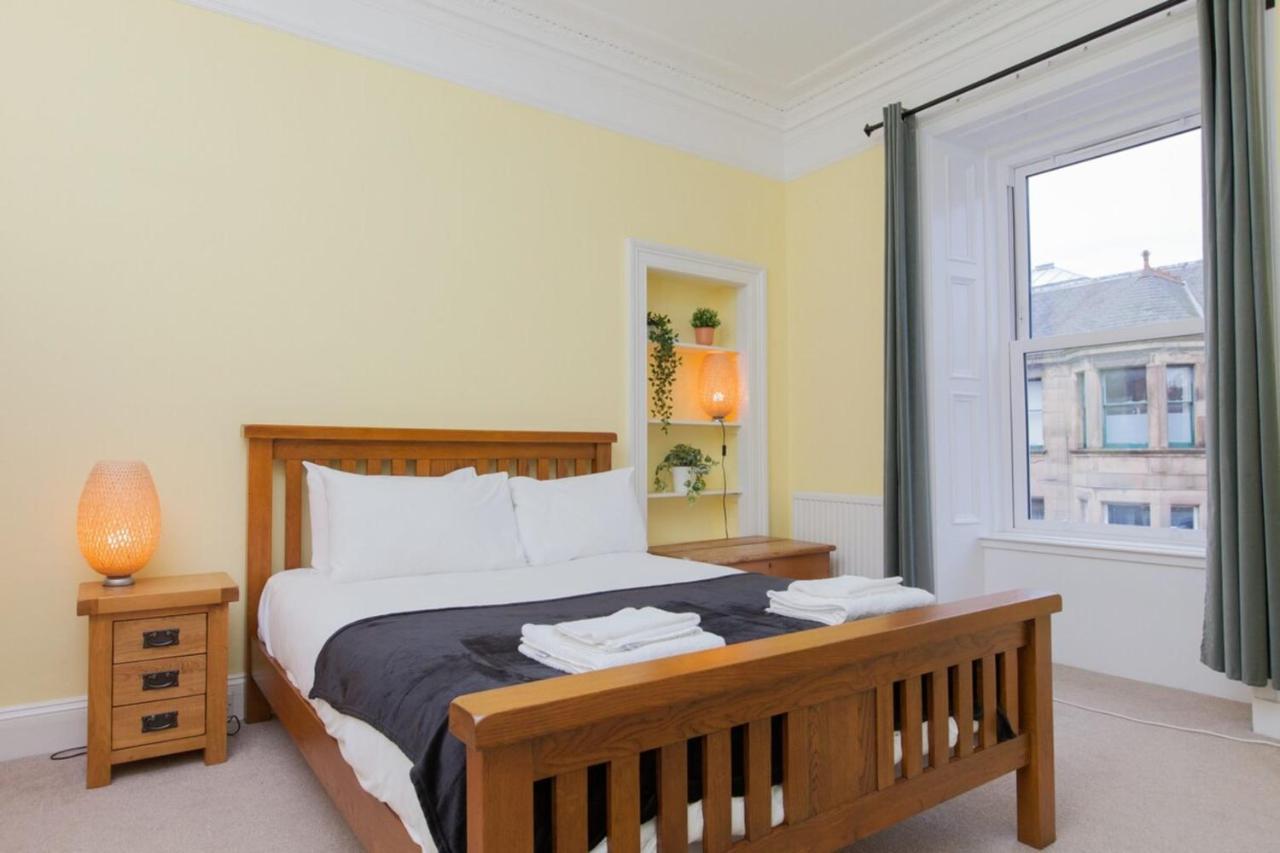 Elegant Traditional Edinburgh City Centre Flat Exterior photo