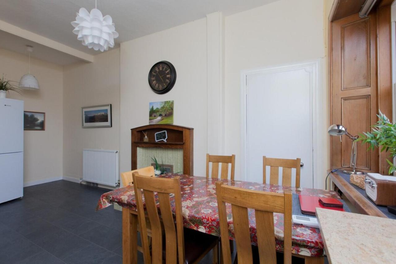Elegant Traditional Edinburgh City Centre Flat Exterior photo